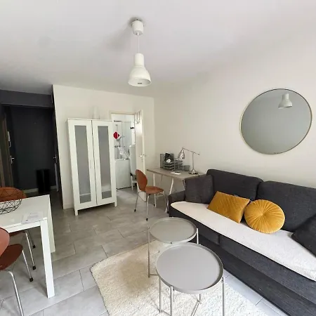 Saint Sauveur Apartment *